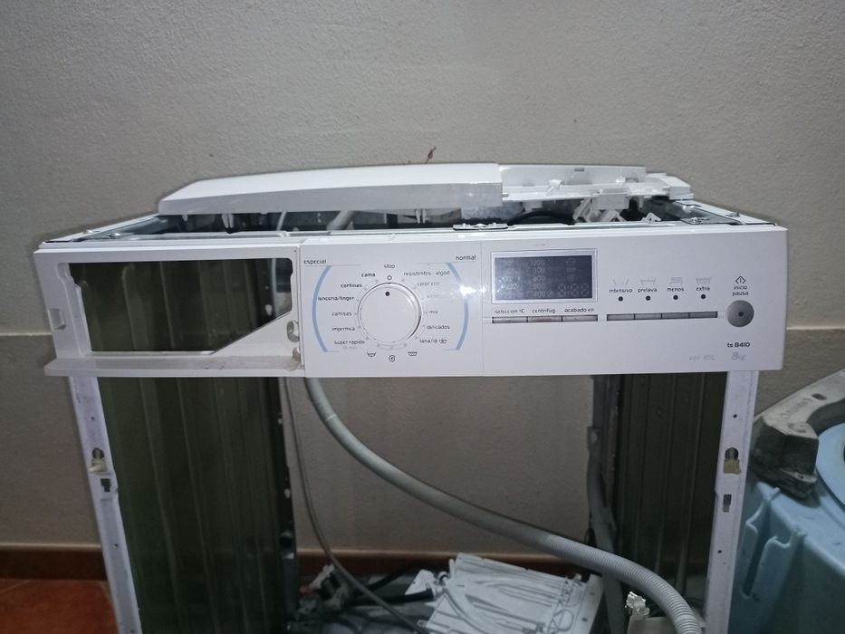 Máquina de lavar balay 8410, para pecas ou reparar, ler descrição !