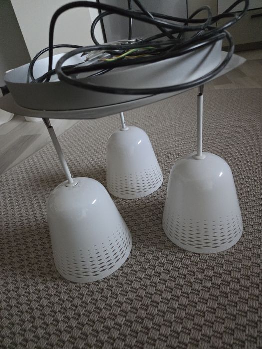 Lampa sufitowa z 3 kloszami
