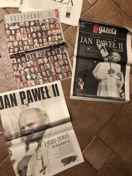 Kolekcja gazet z czasu śmierci Jana Pawła 20 tytułów