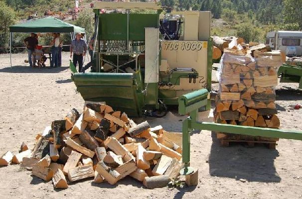 Дрова дубові  для каміна дрова колоті Обуховський р-н Мякі дрова осика