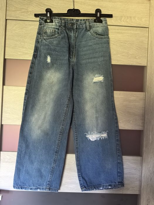 **Jeansy dziewczęce r 140 **