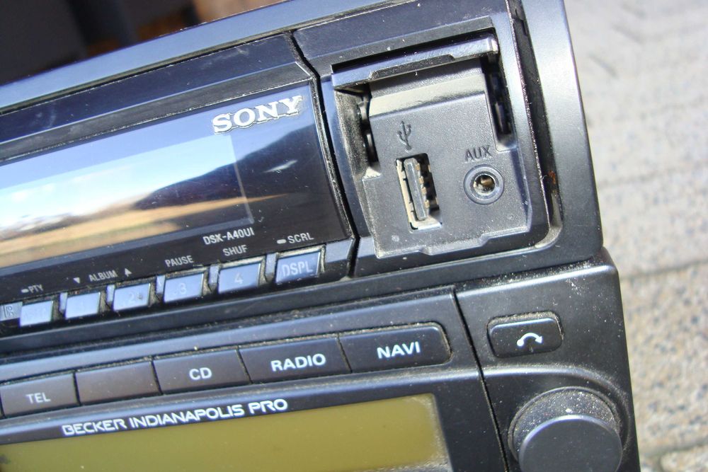 Radio Becker  - Sony.