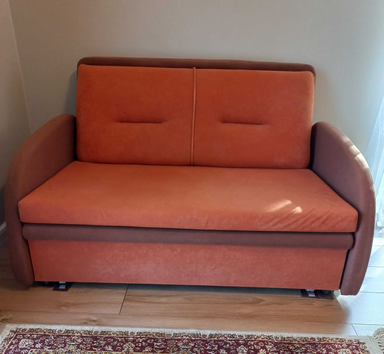 Sprzedam pilnie małą dwuosobową sofę