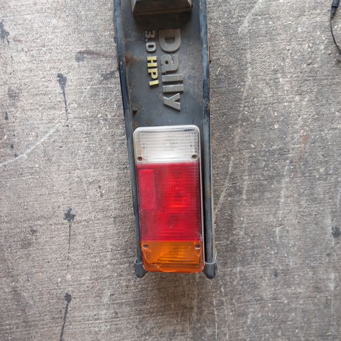 Suporte de matrícula Iveco daily ano 2005
