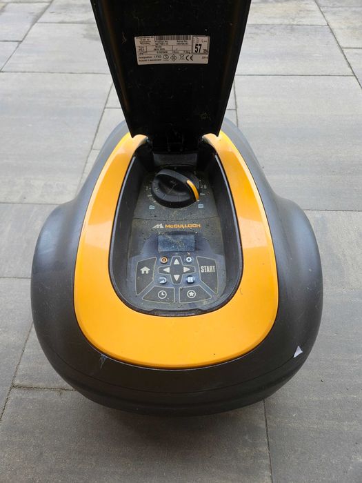 Robot koszący Mcculoh Rob 600