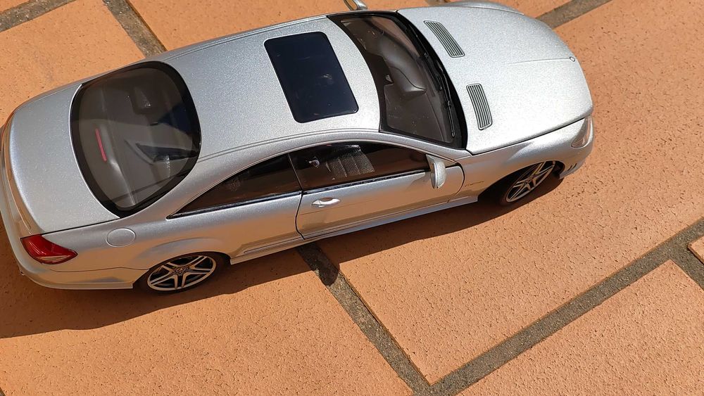 Mercedes Benz CL63 AMG Autoart