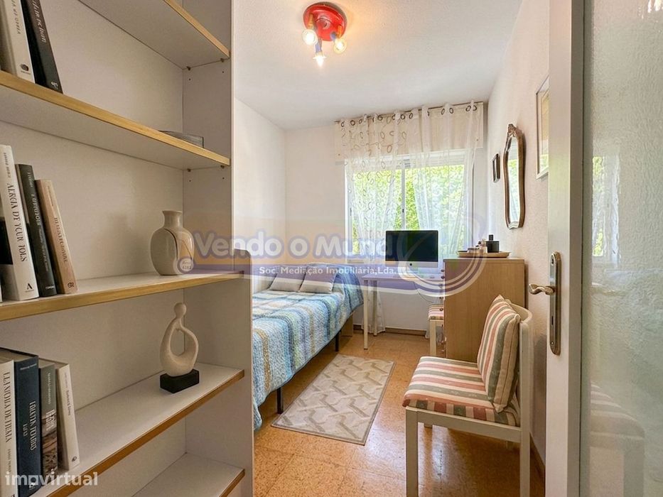 Apartamento T3 em Loures (LXLR042)