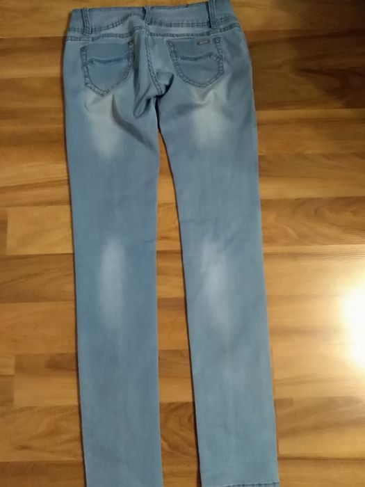 Spodnie dżinsowe, biodrówki