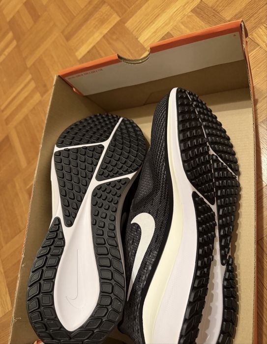 Nike vomero 17 original