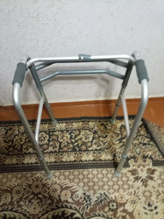 Ходунки складні дорослі