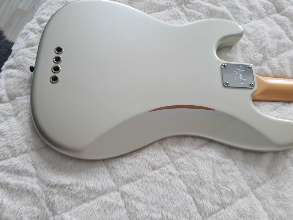 Fender precision bass