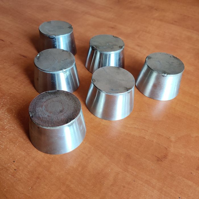 Сталеві вазончики для акваріумних рослин