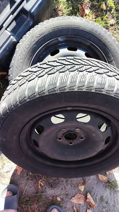 Sprzedam opony zimowe