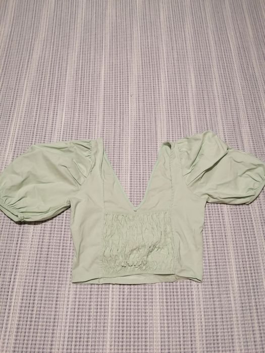 Roupa 5 € por peça
Roupas por 5 euros cada
É tudo com marcas de pouc