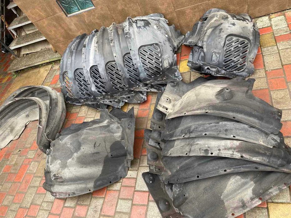 Підкрилок задній BMW X3 F25 51717213650 51717213649