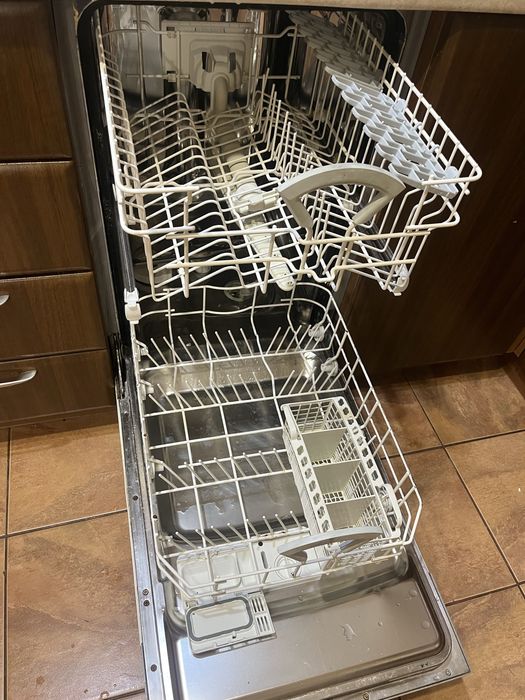 Посудомийка Ariston 45см