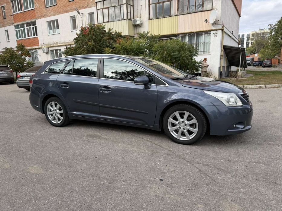 Toyota Avensis у відмінному стані