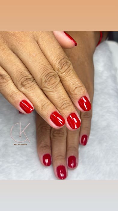 Procuro modelos para nails designer