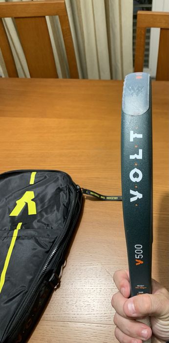 Raquete e bolsa volt 500