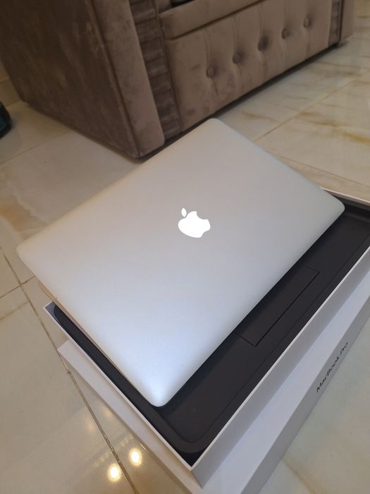 MACBOOK PRO 15"Core i7 /16/500 Retina