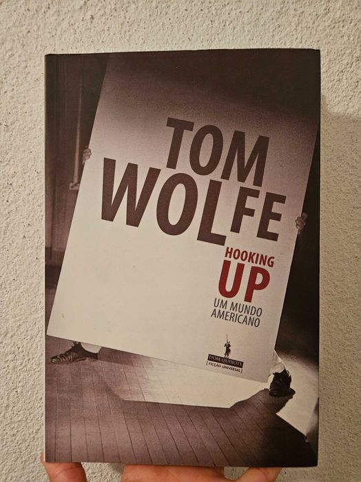 Livro Hooking Up um mundo americano de Tom Wolfe