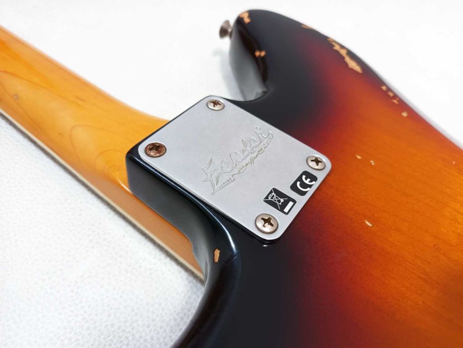 Fender Kurt Cobain Road Worn Jaguar