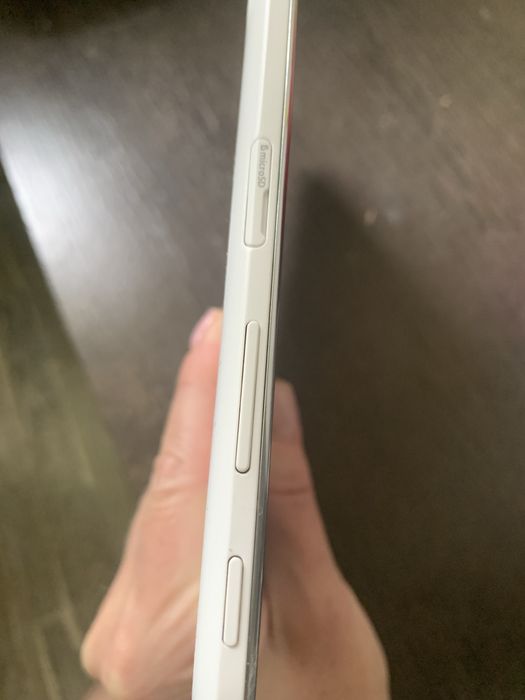 Планшет Samsung Galaxy Tab 4 10.1"