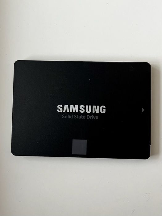 Накопитель SSD Samsung 860EVO 250Gb