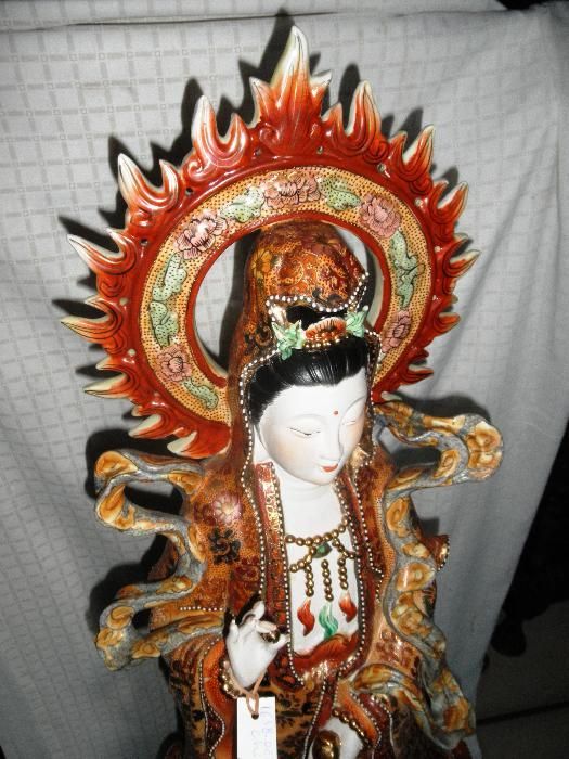 Estátua Divindade Asiática