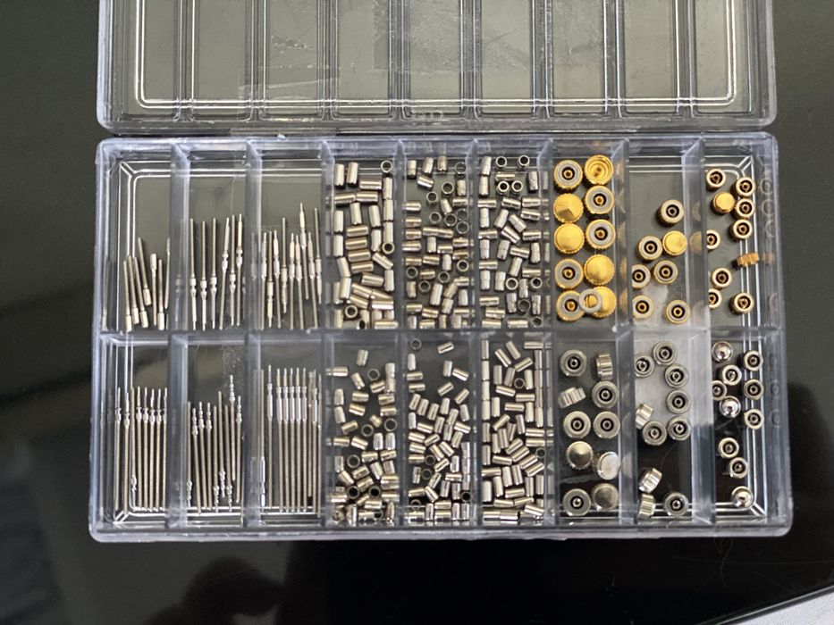 Набор запасных частей для ремонта часов