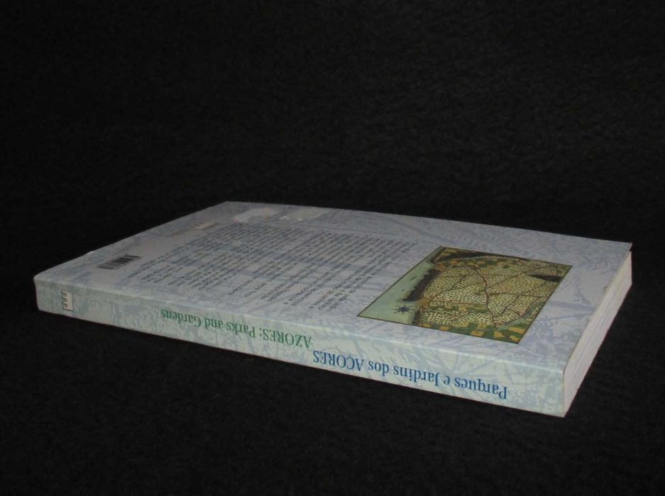 Livro Parques e Jardins dos Açores Azores Parks and Gardens