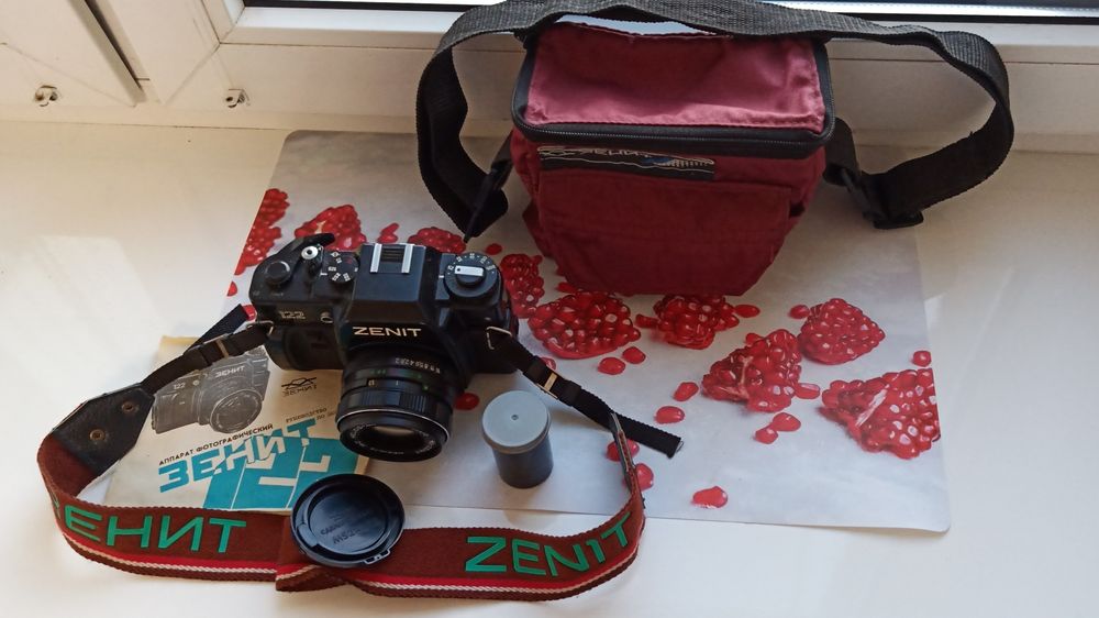 Дзеркальний фотоапарат ZENIT 122. Об'єктив 58 мм.