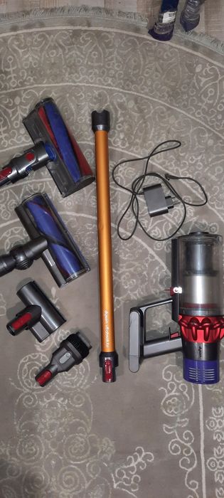 Пилосос Dyson V10, гарний стан.
