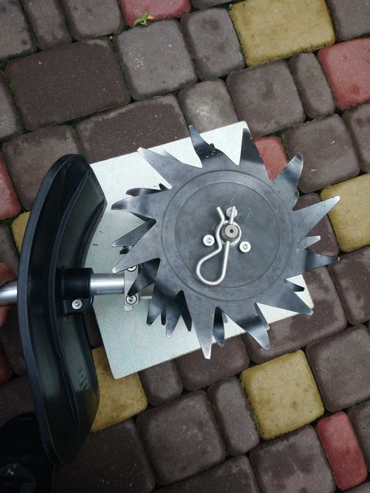 Stihl BF-KM комбі-насадка ґрунтофреза