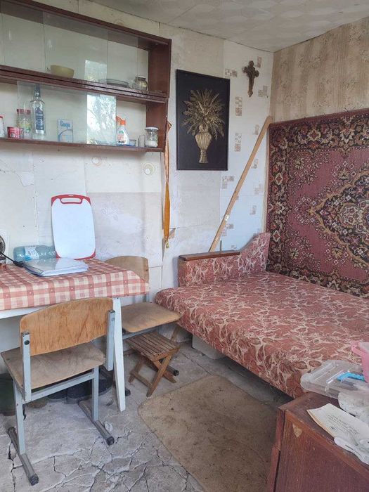 участок, есть маленький домик, берег лимана