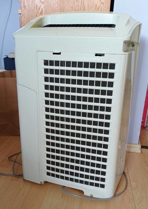 Oczyszczacz powietrza do pomieszczeń do 48 m2, Sharp KC-A60EU-W  z technologią jonów Plasmacluster