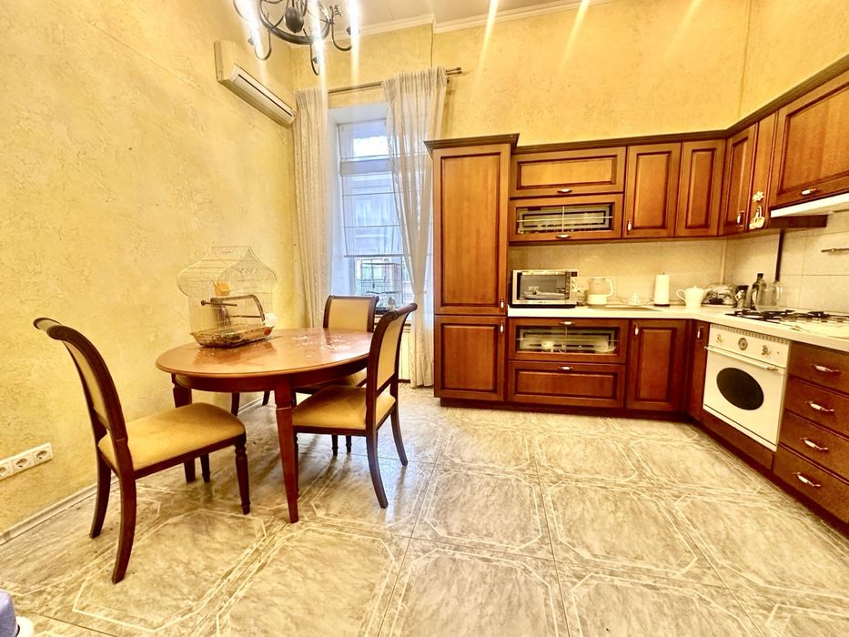 Продаж квартира Борисоглібська,17/1 Поділ Поштова площа