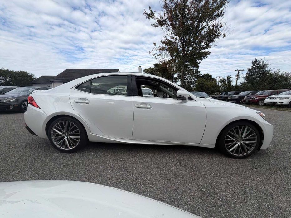 Lexus IS 300      2016