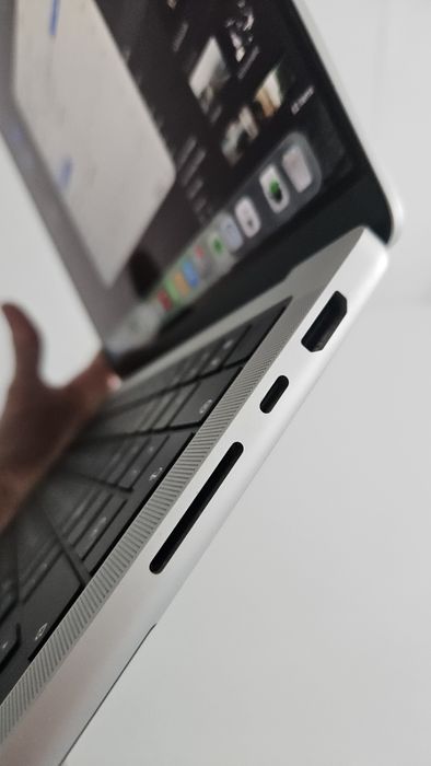 MacBook Pro 14" 2022 16Gb RAM + final cut
