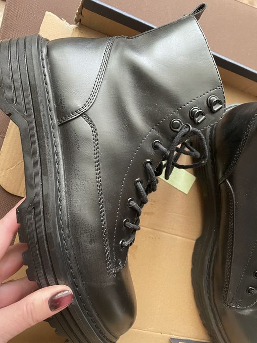 Продам мужские ботинки Bershka 42 р