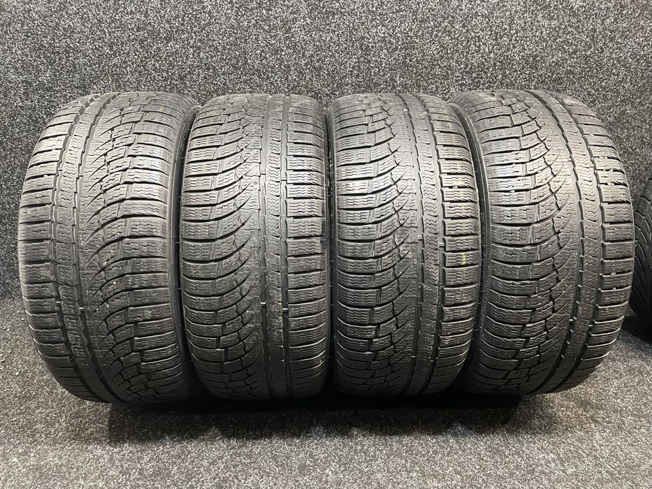Nokian 245/40R18 WR A4