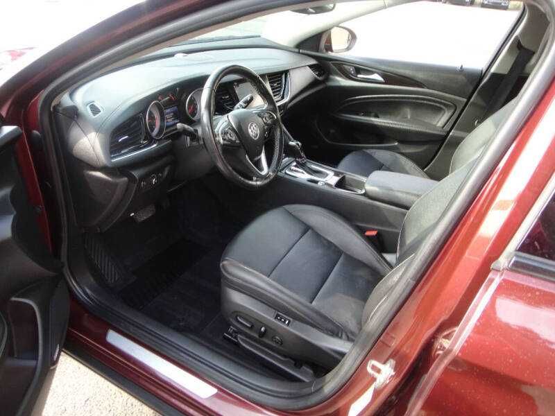 2018 Buick Regal Sportback Essence