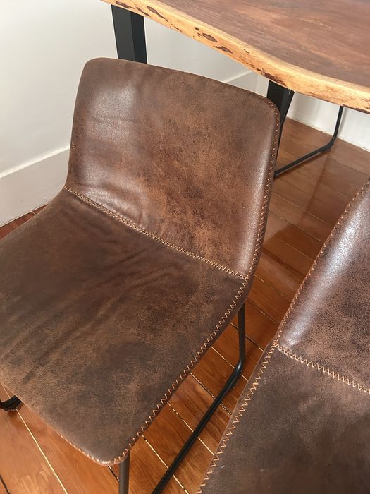 Conjunto mesa + 4 cadeiras