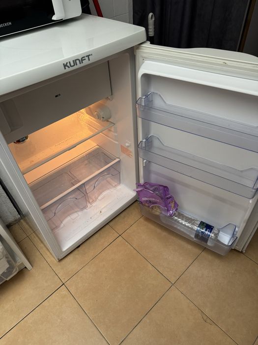 Frigorifico  em bom estado a funcionar bem