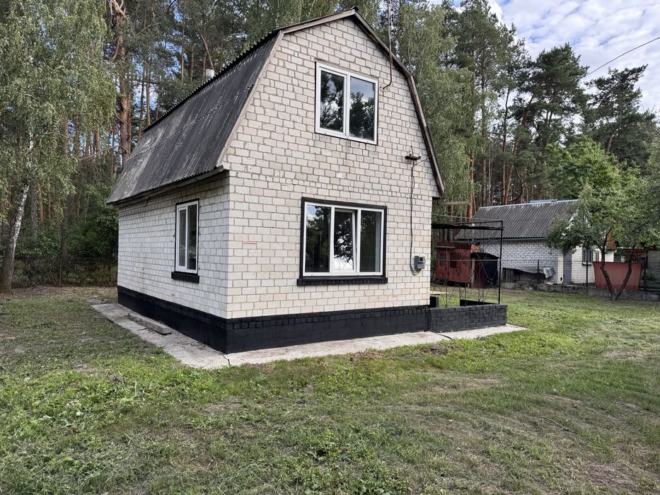 Будинок дача 20 км від Черкас. Ідеальна дорога, вихід в ліс