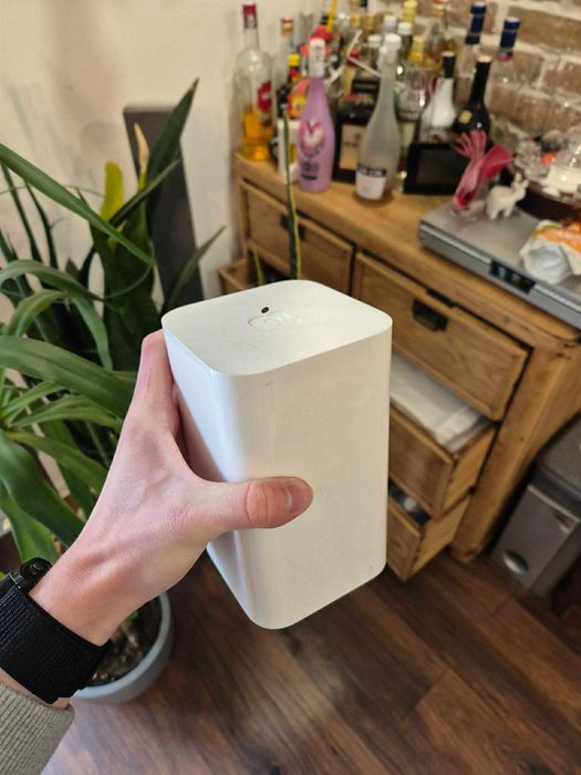 Router Apple Airport Extreme Time Machine 2TB - stan dobry, w pełni sprawny