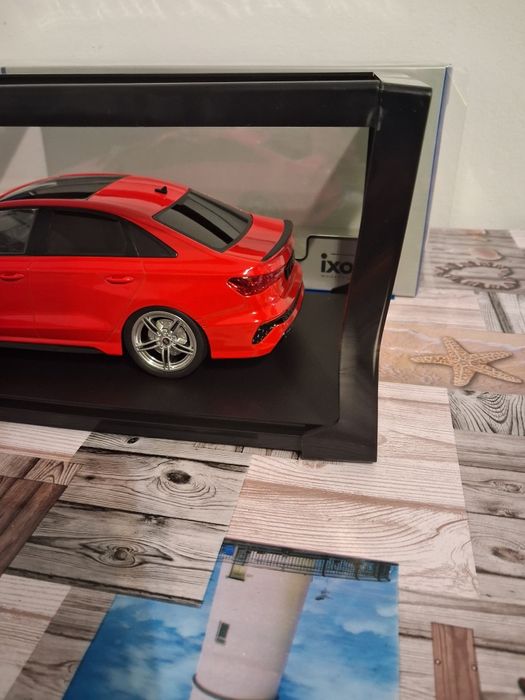 Audi RS3 IXO 1:18 kolekcjonerski