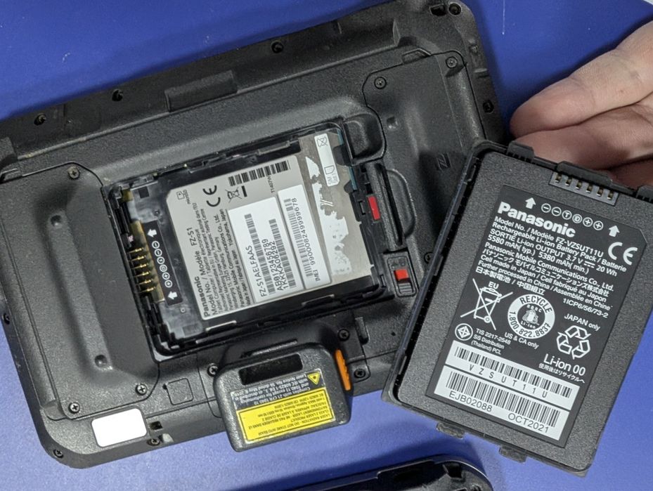 Захишени  планшет на  Android 11  Panasonic Toughbook FZ-S1  з SIM