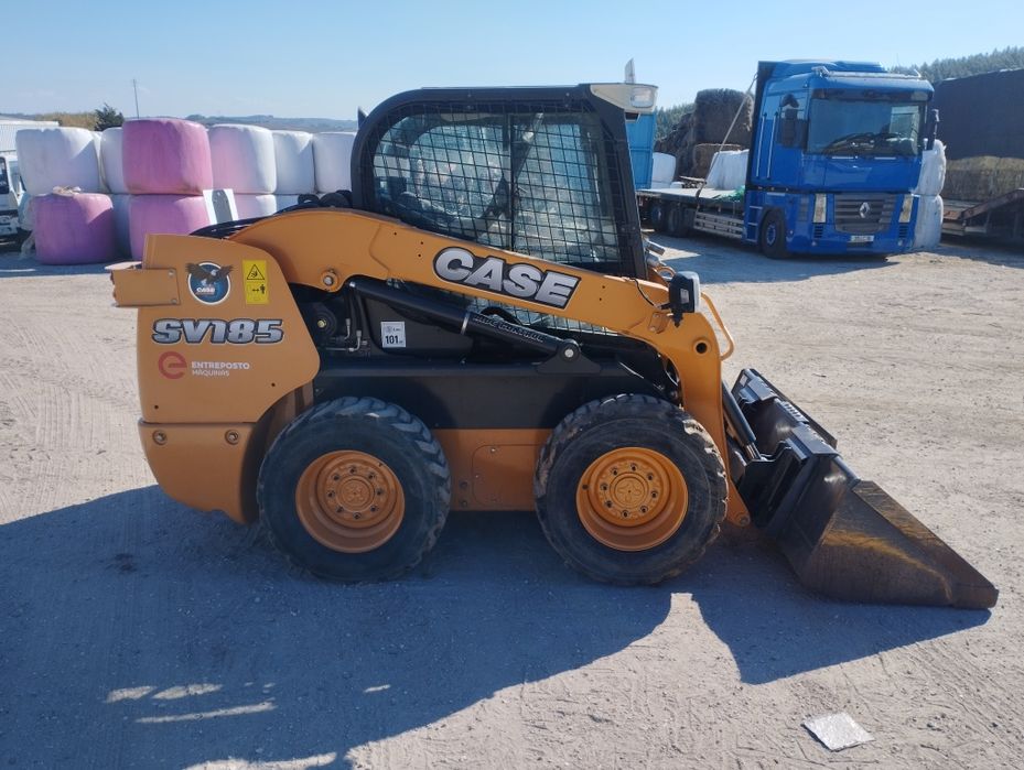 Mini Carregadora Case SV 185 2016 315horas IGUAL A NOVA