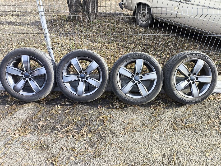 Комплект дисків R17 5*112 з шинами 215/50